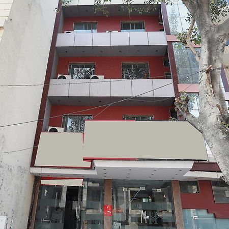 Oyo Hotel Vedas Heritage Дели Экстерьер фото