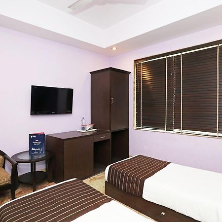 Oyo Hotel Vedas Heritage Дели Экстерьер фото