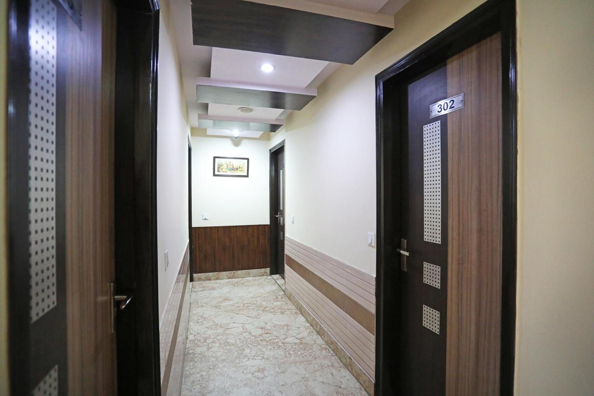 Oyo Hotel Vedas Heritage Дели Экстерьер фото
