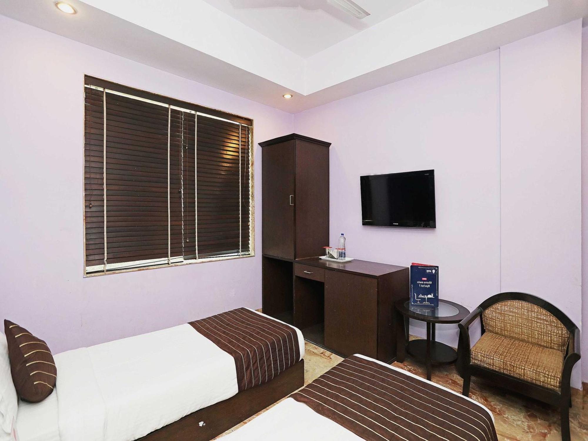 Oyo Hotel Vedas Heritage Дели Экстерьер фото