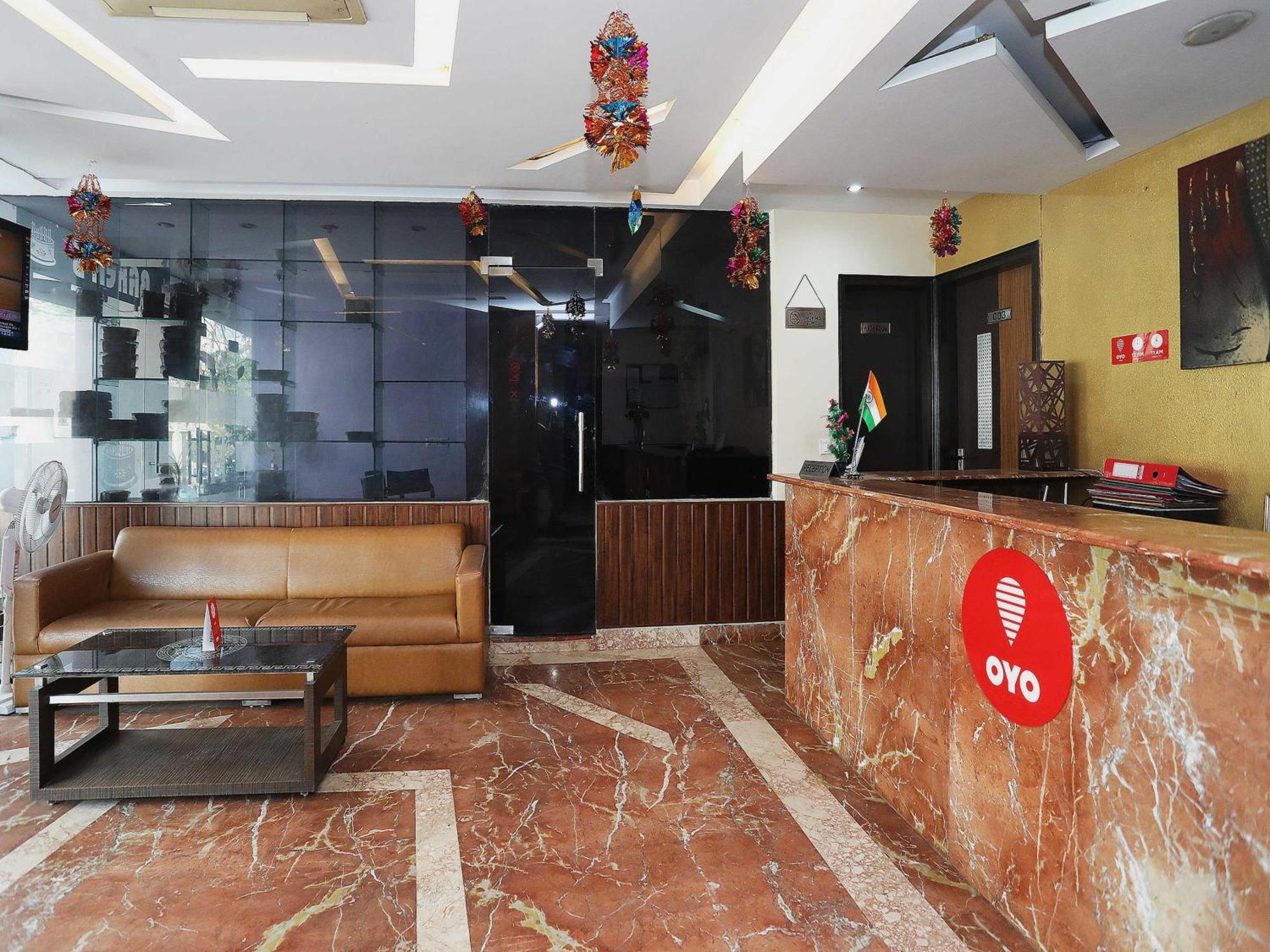 Oyo Hotel Vedas Heritage Дели Экстерьер фото