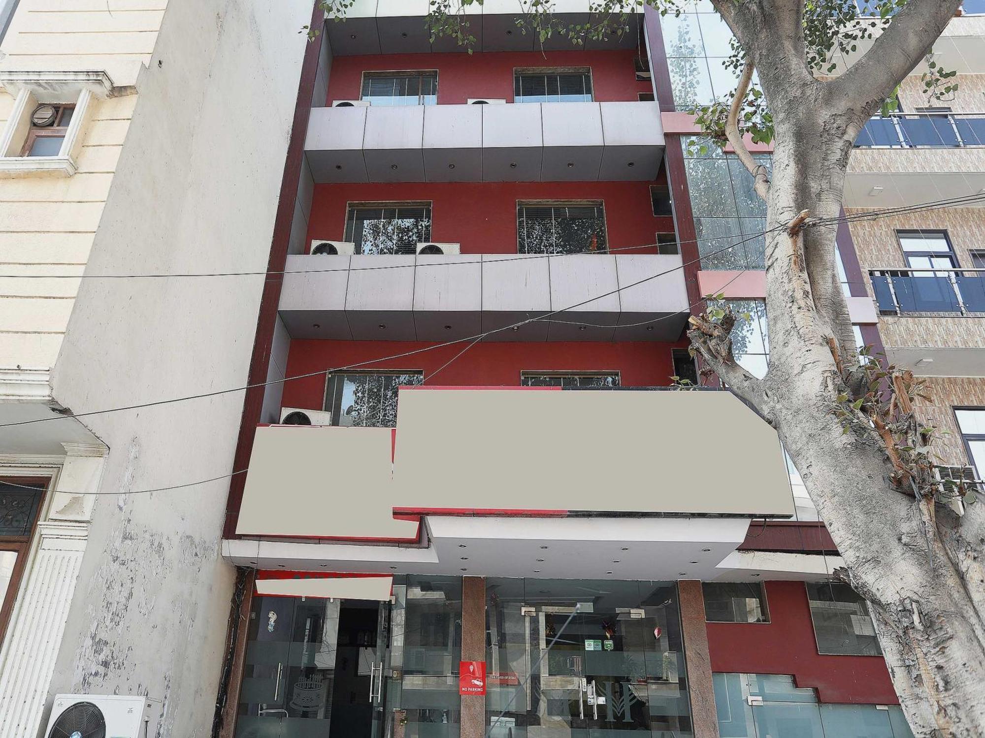 Oyo Hotel Vedas Heritage Дели Экстерьер фото